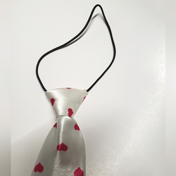 3/$20 Toddler Boys satin neck tie, dark pink white hearts, elastic neck … - Picture 3 of 6